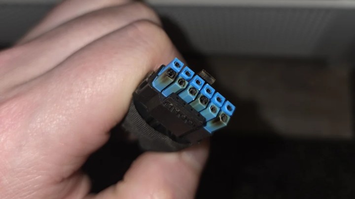 Źródło: u/WozzerBoi; Reddit - Radeony 9070 XT psują się przez stopione złącza; jeden z modeli wyróżnia się niechlubnie liczbą przypadków - wiadomość - 2026-01-26