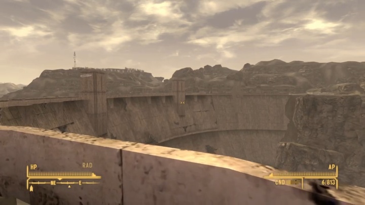 Lokacja tamy Hoovera w grze przedstawia obiekt w dość dobrym stanie. Źródło: Slippery3274, YouTube - Najważniejsza lokacja z Fallout: New Vegas mogła wyglądać całkowicie inaczej. Pierwotnie twórcy mieli wyjątkową wizję - wiadomość - 2025-11-24