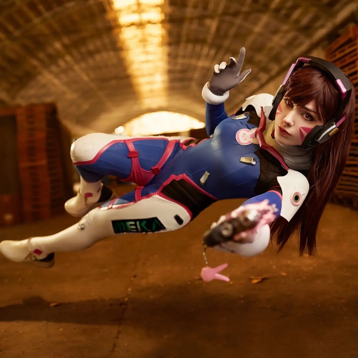 D.Va z Overwatcha przeczy prawom fizyki, zdjęcia robią wrażenie - ilustracja #1