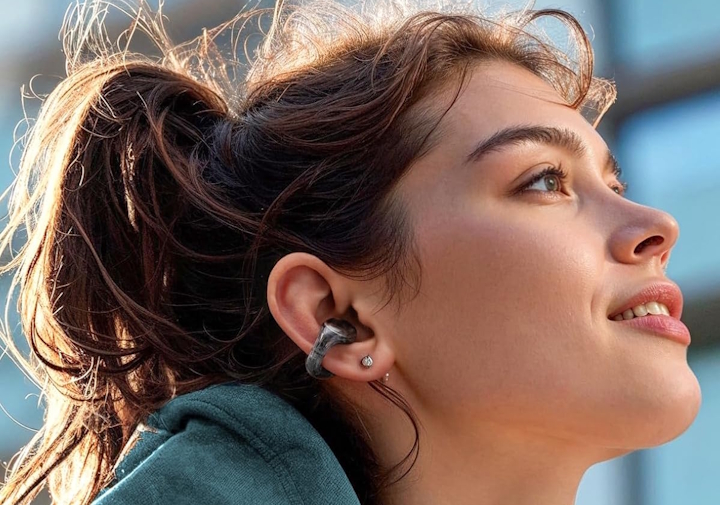 Źródło: Anker. - „Wyglądają jak wyrafinowane, designerskie kolczyki”. Słuchawki Ankera to wyższy poziom stylu i komfortu - wiadomość - 2025-03-24