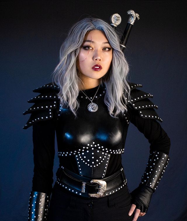 Geralt w kobiecej wersji wygląda świetnie, zobaczcie wiedźminkę z Rivii - ilustracja #2