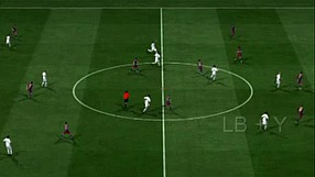 FIFA 11 Jak podawać? – Wypuszczenie zawodnika górą