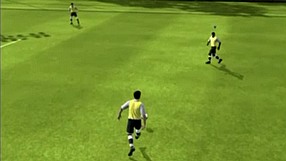 FIFA 10 Podania – Po ziemi