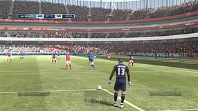 FIFA 12 Wznawianie gry – Krótkie wznowienie podaniem