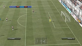 FIFA 12 Wznawianie gry – Wykop po złapaniu piłki