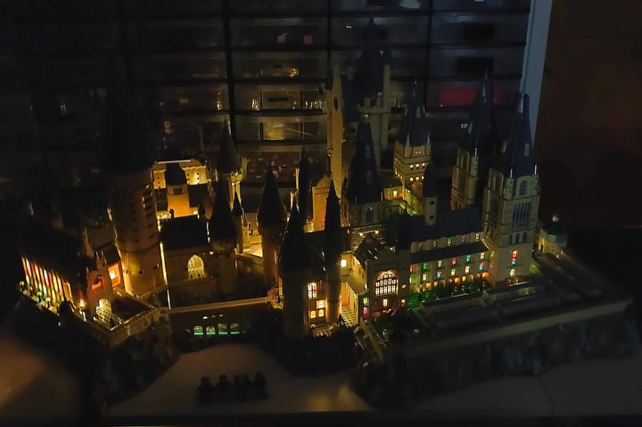Hogwart z Lego nigdy nie wyglądał tak dobrze. Wystarczyło 25 tysięcy klocków - ilustracja #2