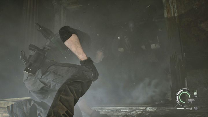 2 - Resident Evil Requiem: Jak uciec przed bossem Tyrant na komisariacie RPD? - Resident Evil Requiem - poradnik do gry