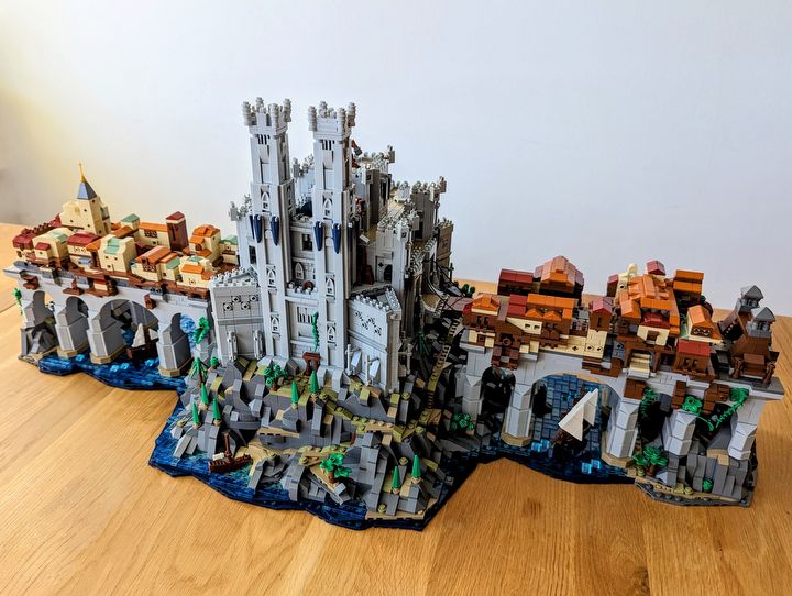 Smocza Przeprawa z Baldurs Gate 3 została odtworzona za pomocą LEGO. Potrzeba było niemal 10 tysięcy klocków - ilustracja #1