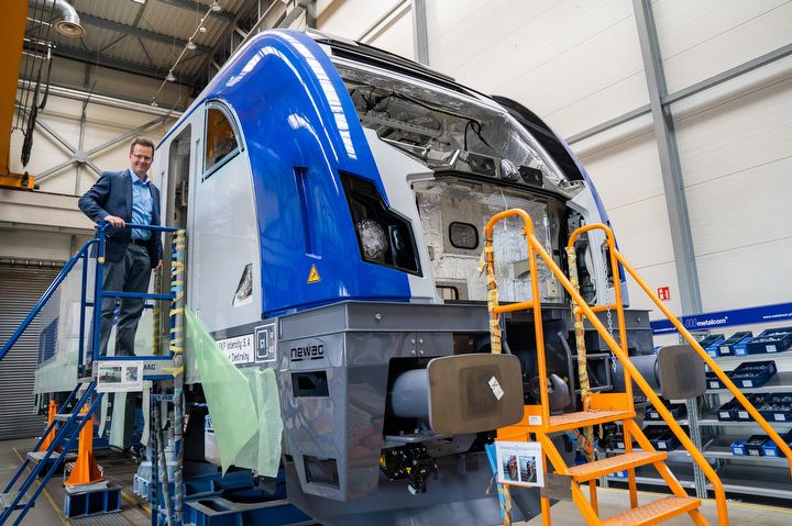 PKP Intercity zamawia szybkie lokomotywy elektryczne; osiągają prędkość do 200 km/h - ilustracja #1