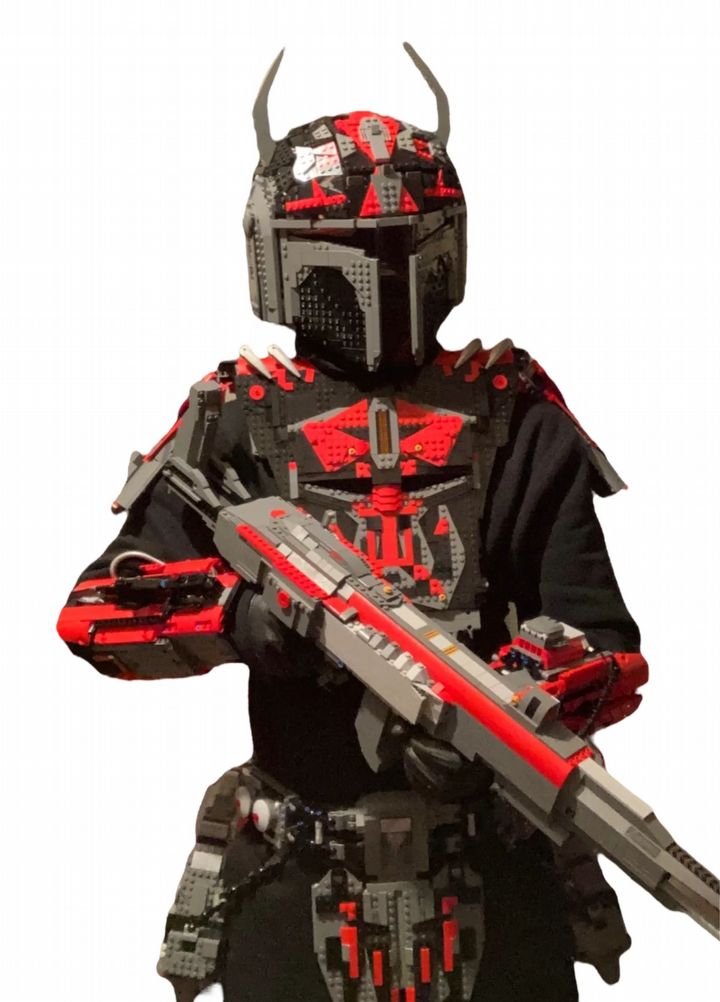 Cosplay wykonany z LEGO brzmi szalenie, ale wygląda świetnie - ilustracja #1