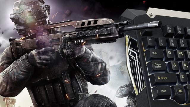 Myszka i klawiatura - jak zrewolucjonizowały granie w FPSy.