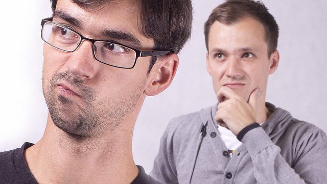 Pod Lupą - UV wśród ptaków, LoL vs WoW, materiały pod publiczkę