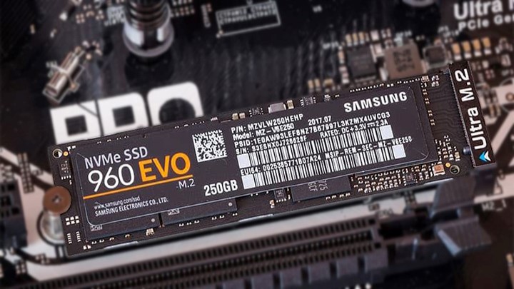 One of the most important changes in next-generation consoles is the addition of a high-speed SSD on NVMe interface. - Is 2020 the Right Moment to Get a PC? Comparison with PS5 - dokument - 2020-12-11