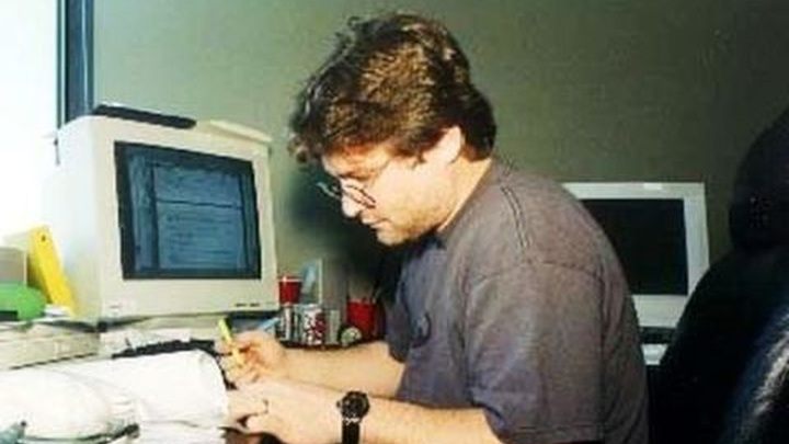 Can you believe that Gabe Newell once looked like this? And that his passion was tampering with game code? - Aliens, Metallica and Gabe Newell – 7 Things You Didn't Know about Doom - dokument - 2020-03-06