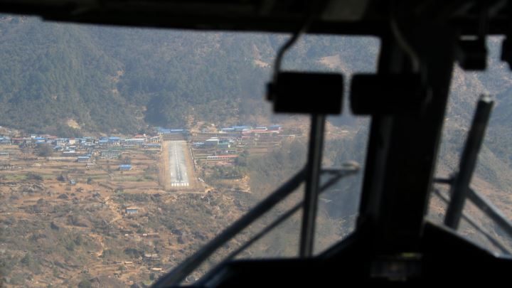 Welcome to Lukla. You'll have to handle it yourself. - 5 Things to Do in Microsoft Flight Simulator 2020 - dokument - 2020-02-07