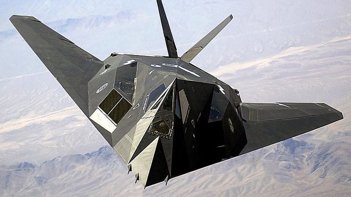 The F-117S were supposed to be decommissioned, yet you can still see them around Area 51. - 5 Things to Do in Microsoft Flight Simulator 2020 - dokument - 2020-02-07