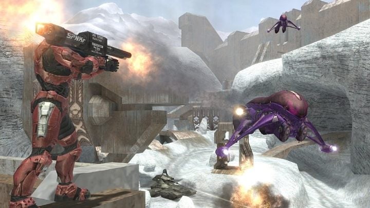 The phenomenon of Halo was a very significant point in history of video games. Halo 2 and Halo 3 are to this day some of the few titles released exclusively on a single platform that reached millions of gamers on day one. - The Time Fourteen Players Almost Saved Halo 2 - dokument - 2021-03-17