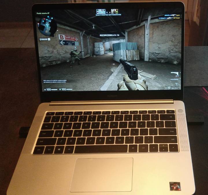 Huawei MateBook D14 didn't even heat up after running CS:GO on high details. - We’ve launched The Witcher 3 on a cheap PC with an integrated video card - dokument - 2019-09-04