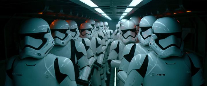 The First Order pretends to be the Empire, but everything is new. Who financed and made it? - The 9 Greatest Absurdities of Disney's Star Wars Trilogy - dokument - 2019-12-23