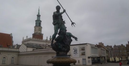 Who would have known they’d build an Aquaman statue in Poznan for Pyrkon? - 2019-05-09