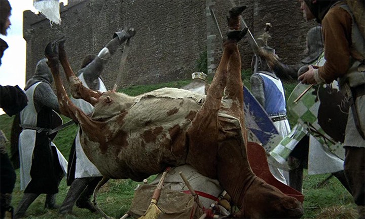 Throwing a cow over the walls in a Monty Python is not only a joke, but also a grain of historical truth about medieval warfare. Source: IMDb - Trebuchets, Cows, and Horror of War - Sieges in Games and History - dokument - 2021-05-27
