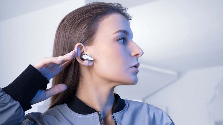 Źródło: Edifier; materiały promocyjne - Potężna promocja na słuchawki, które wyglądają jak wyjęte żywcem z gry Cyberpunk 2077 - wiadomość - 2024-05-07