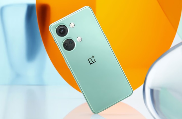 Źródło: OnePlus, grafika promocyjna. - Będziesz sobie płuł w brodę, że nie skorzystałeś z tej promocji. Potężny smartfon OnePlus z 16 GB RAM upokarza Samsunga i Motorolę ceną oraz możliwościami - wiadomość - 2024-06-02