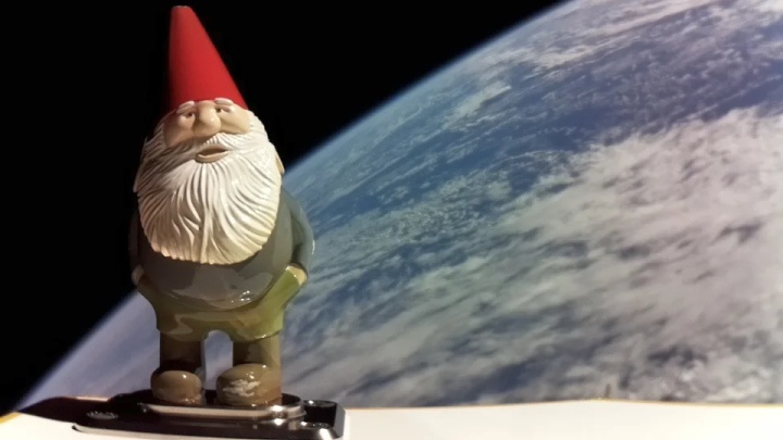 Gabe Newell Kept His Word and Sent Gnome Chompski Into Space - picture #1