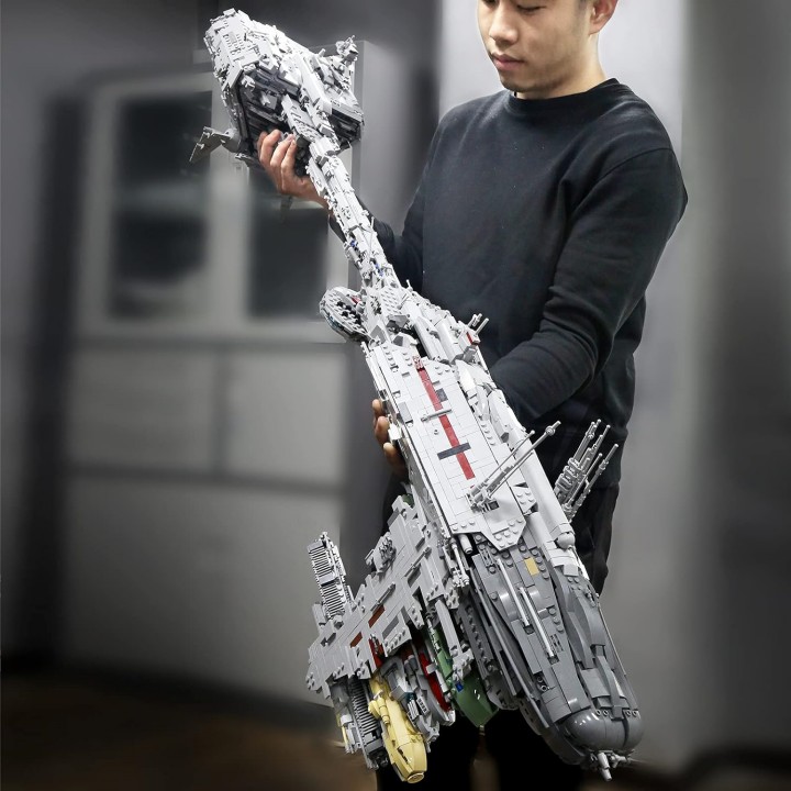 Źródło: Mould King; materiały promocyjne - To wręcz niesprawiedliwe względem konkurencji, że ten model jest tak tani. Fregata Nebulon-B to ostateczny cios w LEGO Star Wars - wiadomość - 2024-04-30