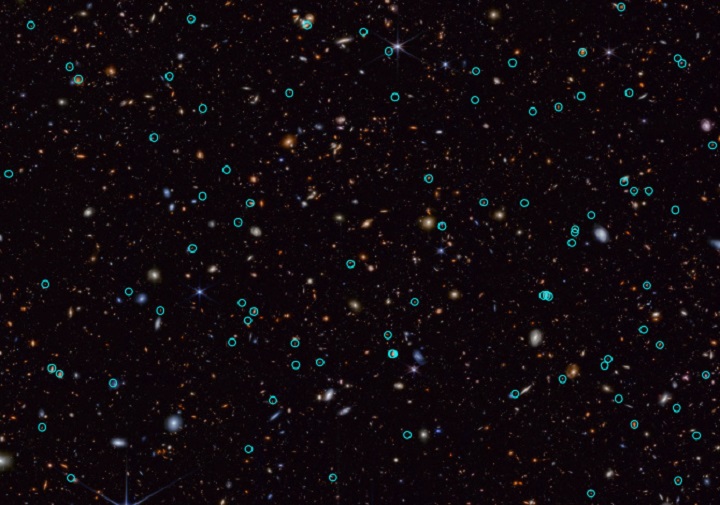 Przypuszczane supernowe wykryte podczas programu JADES przez teleskop Webba. Źródło: NASA