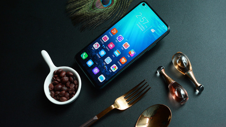 Huawei Sells Honor Sub-brand - picture #1