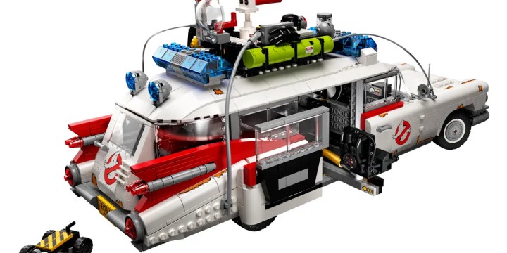 Źródło: LEGO; materiały promocyjne - Jeden z najlepszych zestawów LEGO w potwornie niskiej cenie na Amazon! Liczący 2352 elementy ECTO-1 Pogromców duchów to pojazd, który po prostu trzeba mieć - wiadomość - 2024-06-20