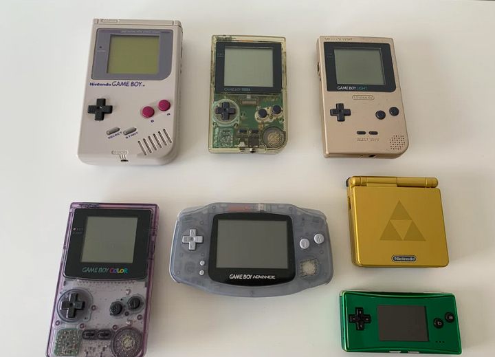 Kolekcja serii Game Boy użytkownika Reguerace | Źródło: Reddit / tablica r/gaming - Mały, ale rewolucyjny. Seria Game Boy obchodzi 35. urodziny. Wspominam jak japońska marka kształtowała się na przestrzeni lat - wiadomość - 2024-04-19
