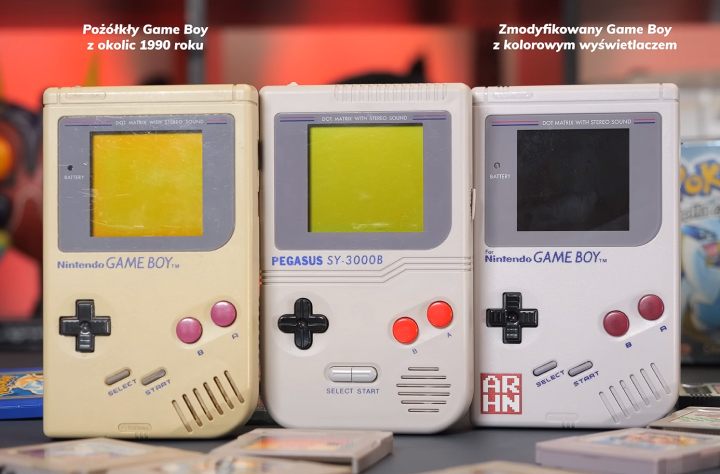 Porównanie oryginalnego Game Boya do Pegasusa SY-3000B | Źródło: YouTube / NARESZCIE Odnalazłem Pegasusa Game Boya! via arhn.eu - Mały, ale rewolucyjny. Seria Game Boy obchodzi 35. urodziny. Wspominam jak japońska marka kształtowała się na przestrzeni lat - wiadomość - 2024-04-19