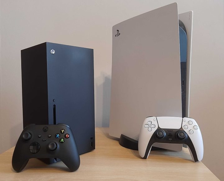 PS5 Sales Exceed Xbox Series X/S in Q1, Analysts Claims - picture #1