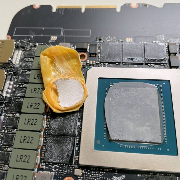 Gamer Dismantled an RTX 3090 and Found Something Unusual - picture #1