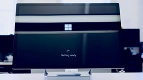 Po 10 latach Windows naprawił błąd męczący użytkowników PC; koniec z samoczynnym restartem komputera