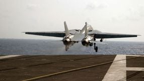 Kultowy F-14 z LEGO pokazuje jak mogłyby wyglądać militarne zestawy, gdyby duńska firma poszła śladami COBI