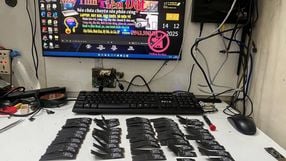 10-latek niszczy 50 dysków SSD o wartości około 12 500 zł, aby „sprawdzić ich stabilność”