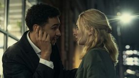 W tym tygodniu obejrzysz 2 kryminalne nowości: na Prime Video premiera „pełnego adrenaliny thrillera” z gwiazdą Gry o tron, Netflix opowie o prawdziwym fałszerzu