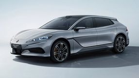 BYD obiecuje: nowy samochód elektryczny przejeżdża 1036 kilometrów bez ładowania, a następnie tankuje do pełna w 9 minut - ale tylko według chińskich standardów