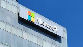 Problem Microsoftu nie polega na tym, że w ciągu trzech miesięcy stracił jedną czwartą swojej wartości. Chodzi o to, że od dawna popełnia błędy
