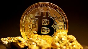 Handlarz bitcoinami odzyskał około 1,49 mln zł za pomocą Claude AI po tym, jak 11 lat temu zgubił hasło. Potrzeba było 3,5 biliona kombinacji, zanim udało się odszyfrować kopię zapasową portfela
