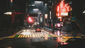Gracz zrobił sobie własne auto z Cyberpunka 2077. Tak przerobiona MX-5 wygląda na wyciągniętą z Night City i ma nawet „cyberdeck” w środku
