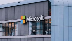 Pracownik Microsoftu nabił 28 tysięcy dolarów kosztów AI w 28 dni, więc firma zaczęła patrzeć wszystkim na ręce