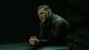 Za 6 dni jedna z najważniejszych kryminalnych premier miesiąca. Gangsterski hit z 8,3/10 i z Tomem Hardym powraca na SkyShowtime