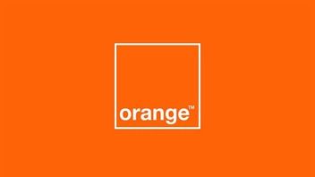 Orange przyspiesza światłowód i rozdaje pakiety internetu mobilnego