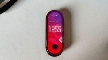 Xiaomi Mi Band 5 będzie mieć kamerkę. Wyciekły pierwsze zdjęcia