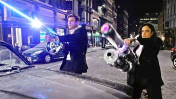 Zwiastun Men in Black: International bez muzyki jest przekomiczny