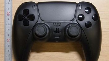 PS5 Black Edition istnieje? Do sieci wyciekły zdjęcia czarnego DualSense